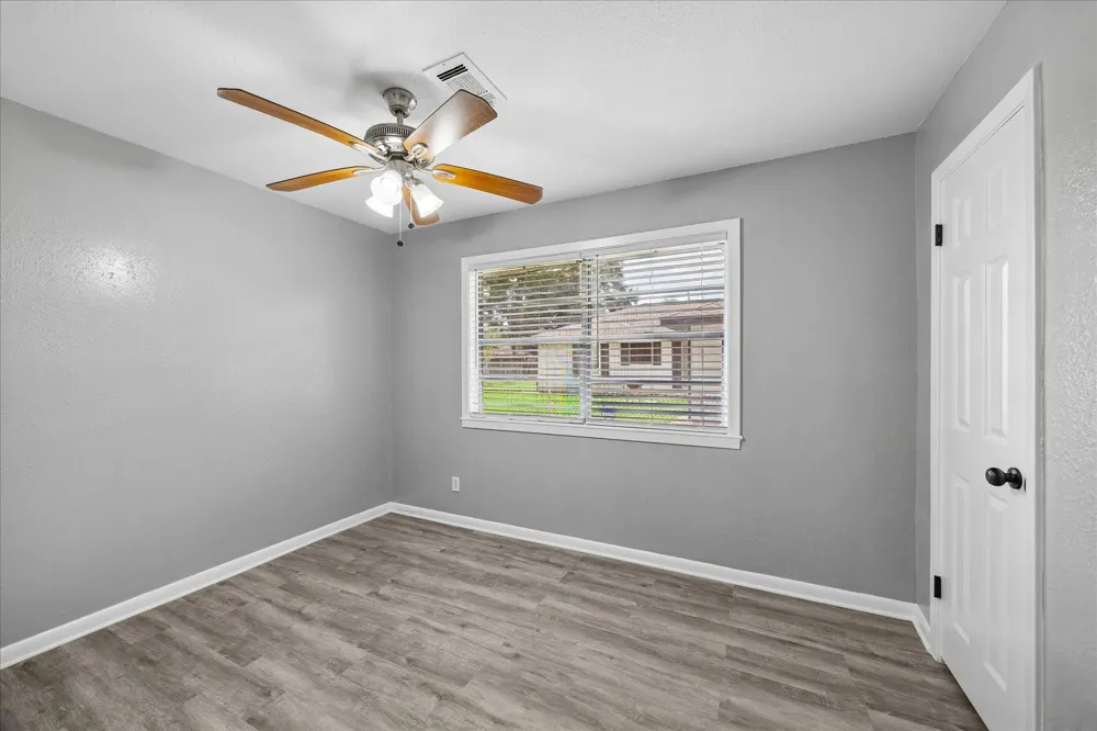 901 Ivy Avenue Deer Park, TX 77536