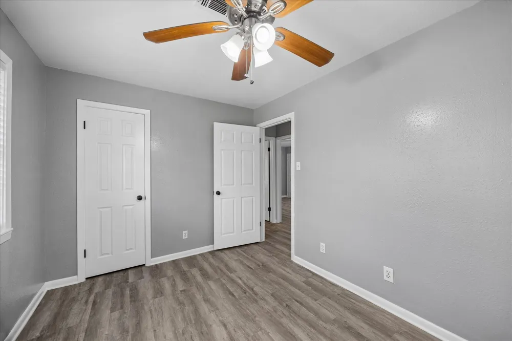 901 Ivy Avenue Deer Park, TX 77536
