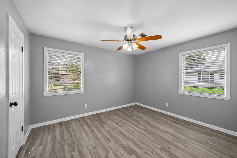 901 Ivy Avenue Deer Park, TX 77536