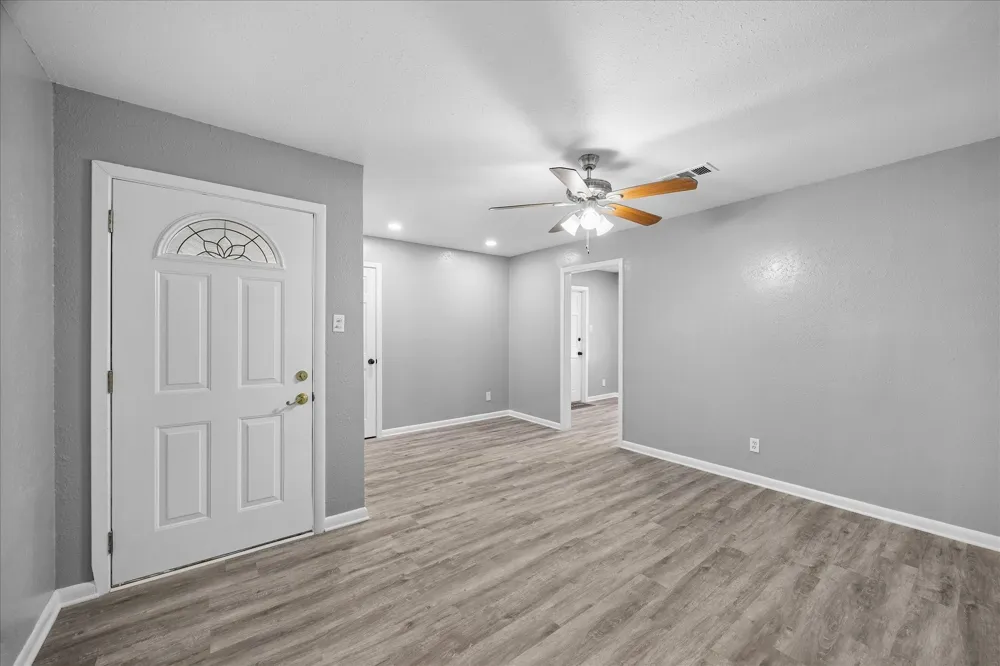 901 Ivy Avenue Deer Park, TX 77536