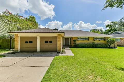 311 Stonehenge Lane