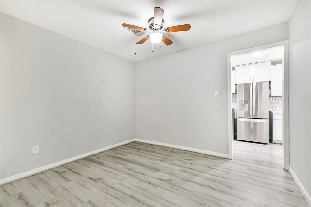 311 Stonehenge Lane Friendswood, TX 77546