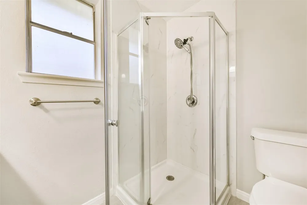 311 Stonehenge Lane Friendswood, TX 77546