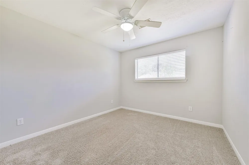 311 Stonehenge Lane Friendswood, TX 77546