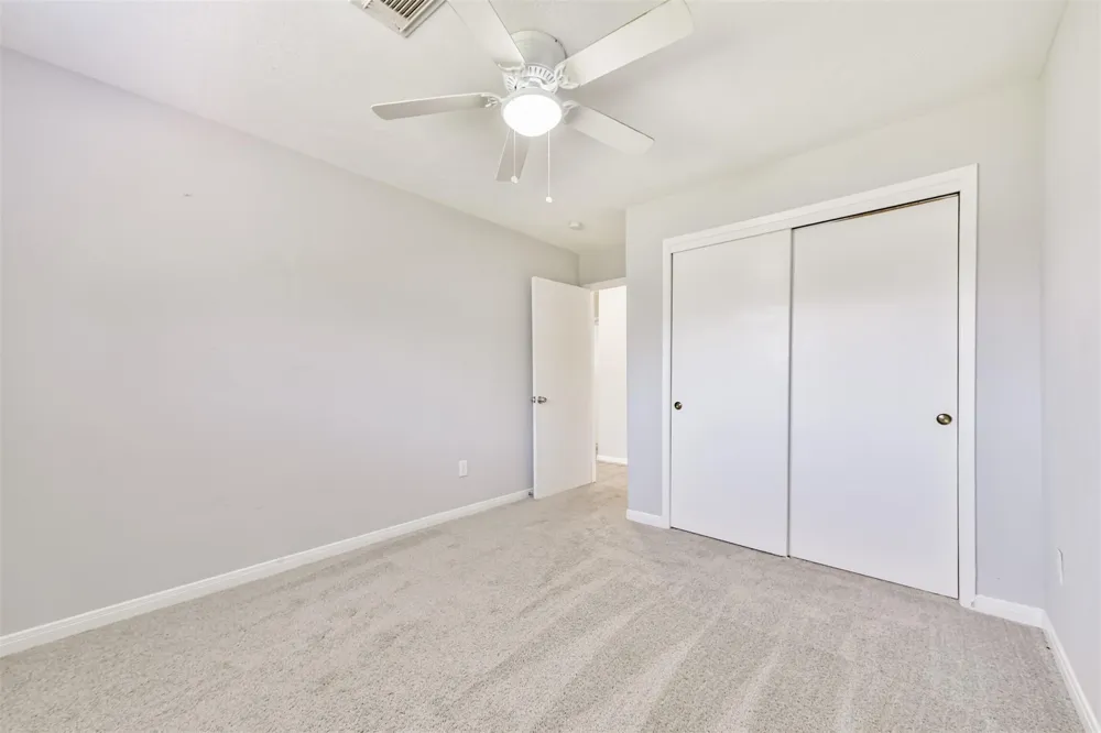 311 Stonehenge Lane Friendswood, TX 77546