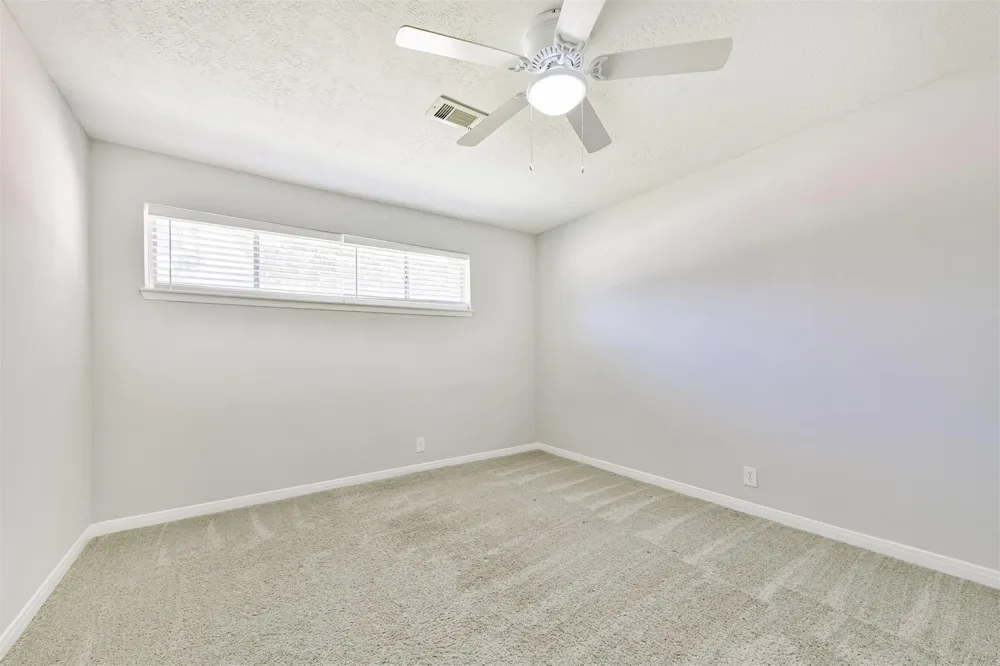 311 Stonehenge Lane Friendswood, TX 77546