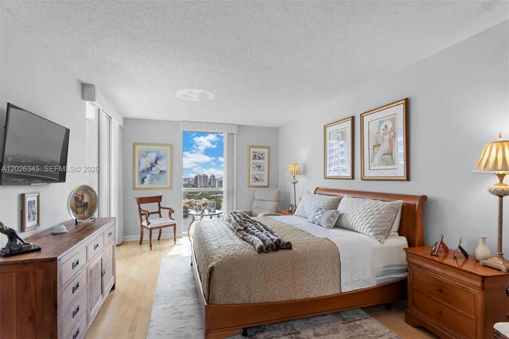 21205 Yacht Club Dr #2403 Aventura, FL 33180