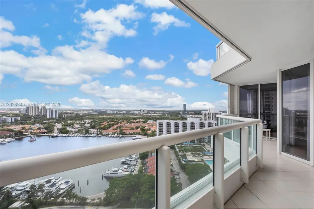 21205 Yacht Club Dr #2403 Aventura, FL 33180