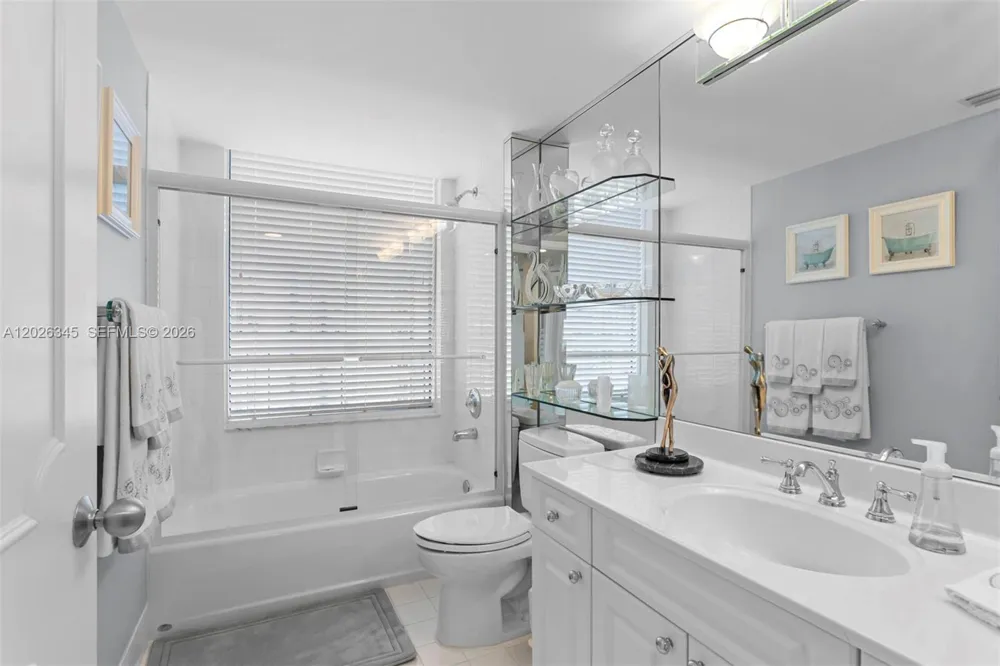 21205 Yacht Club Dr #2403 Aventura, FL 33180
