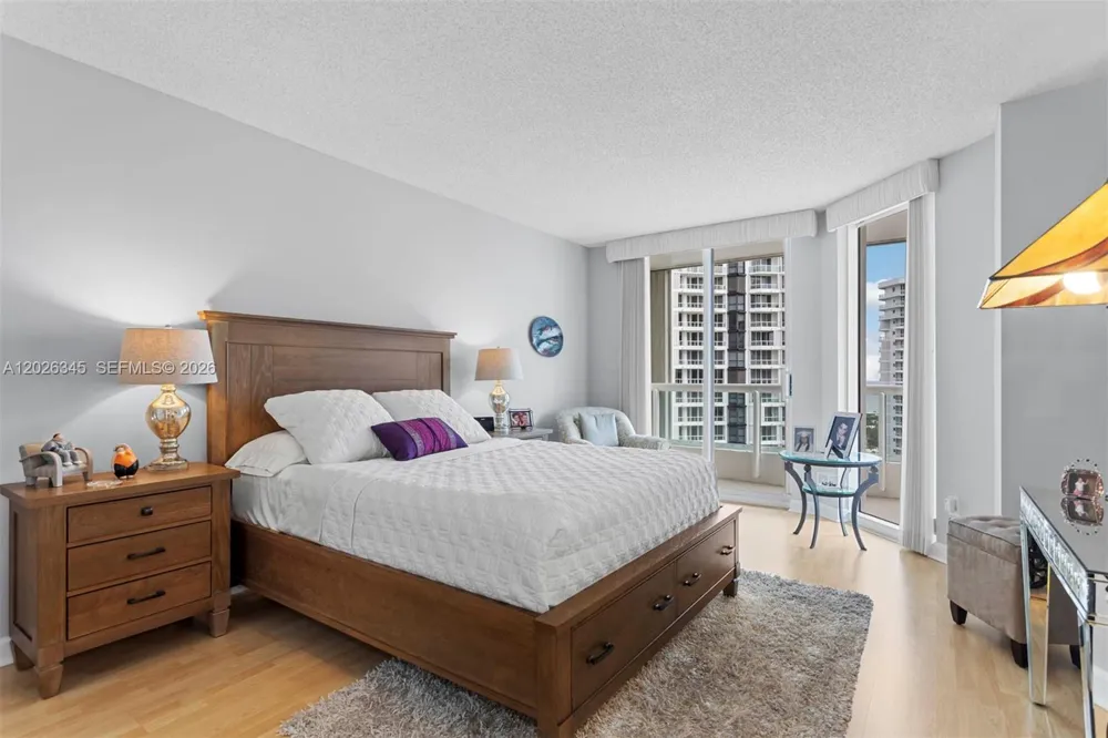 21205 Yacht Club Dr #2403 Aventura, FL 33180