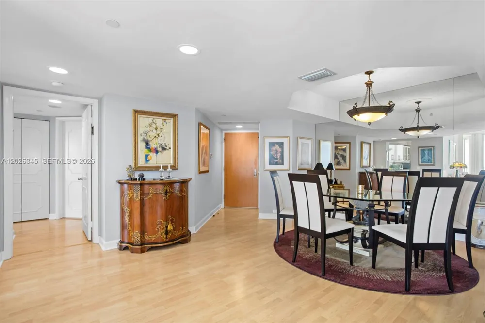 21205 Yacht Club Dr #2403 Aventura, FL 33180