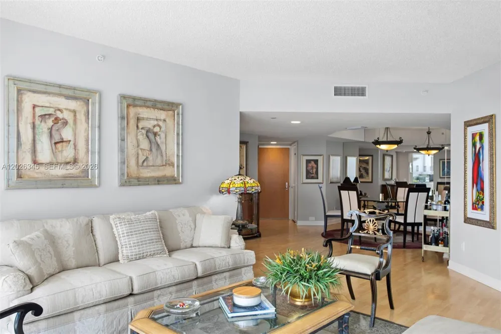 21205 Yacht Club Dr #2403 Aventura, FL 33180