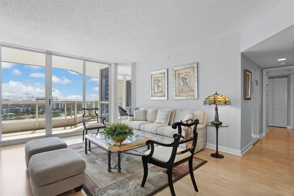 21205 Yacht Club Dr #2403 Aventura, FL 33180