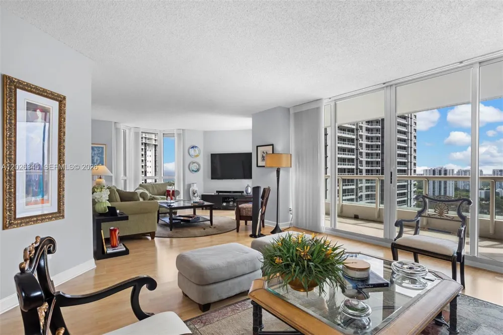 21205 Yacht Club Dr #2403 Aventura, FL 33180