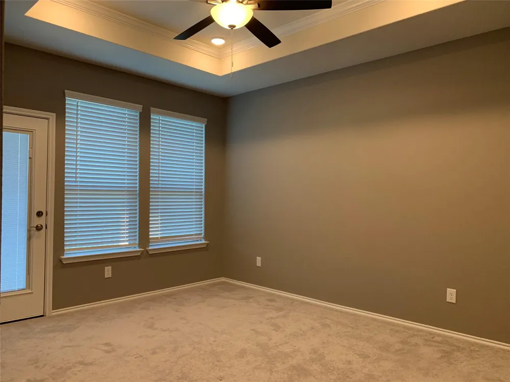 10942 Cannes Memorial Dr Houston, TX 77043