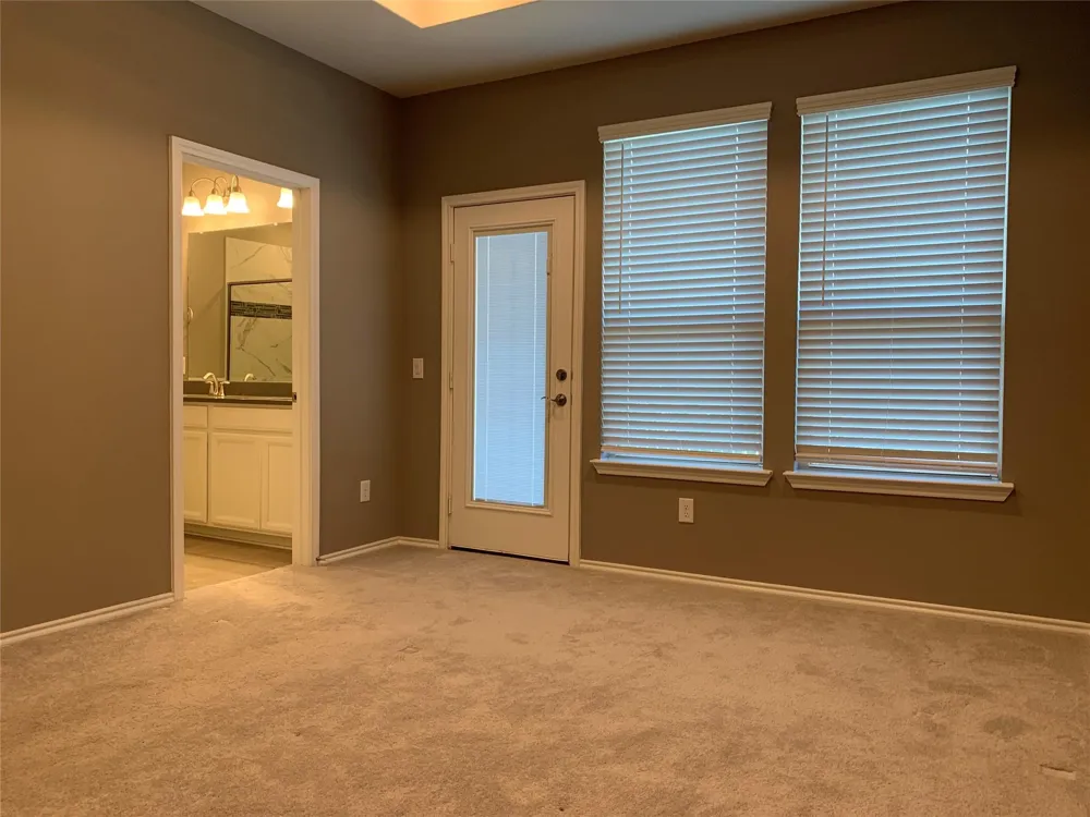 10942 Cannes Memorial Dr Houston, TX 77043