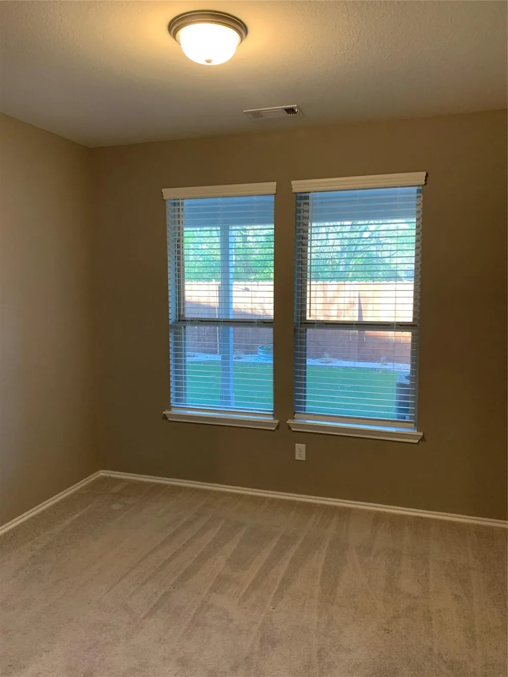 10942 Cannes Memorial Dr Houston, TX 77043