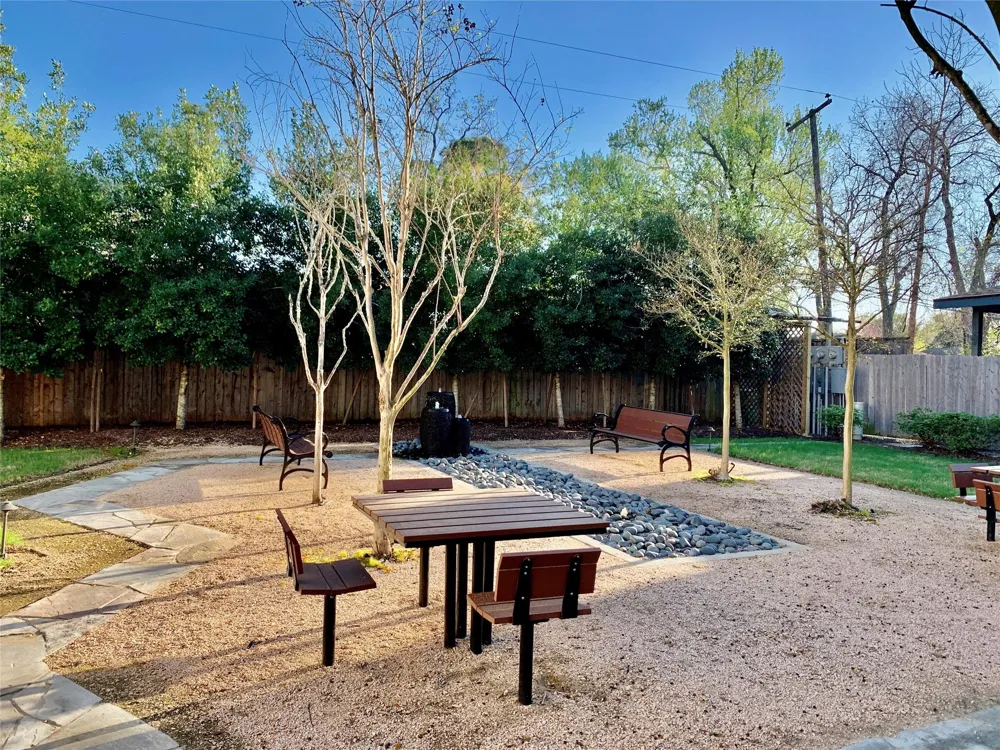 10942 Cannes Memorial Dr Houston, TX 77043