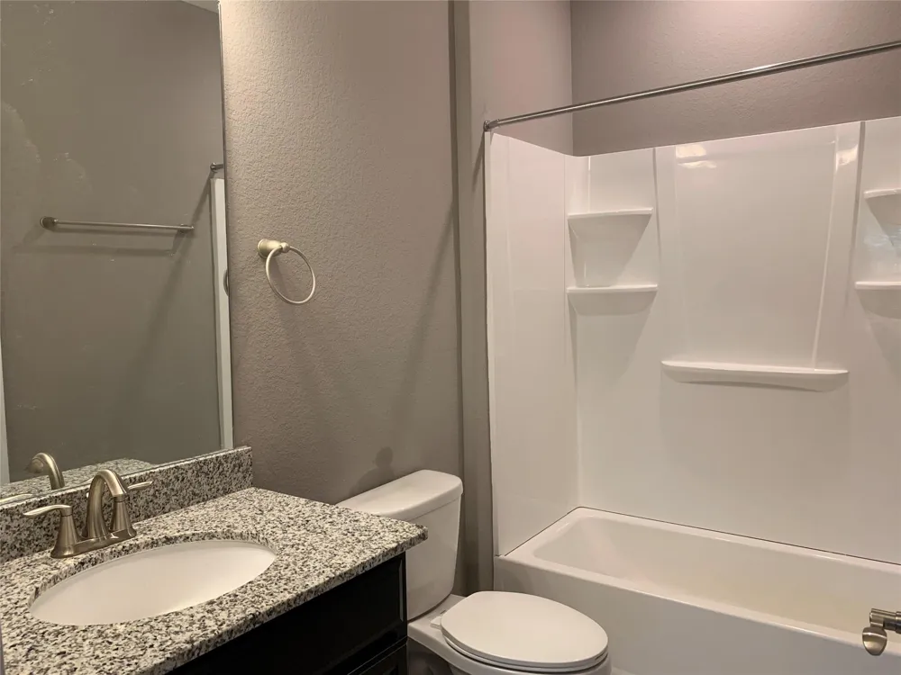 10942 Cannes Memorial Dr Houston, TX 77043