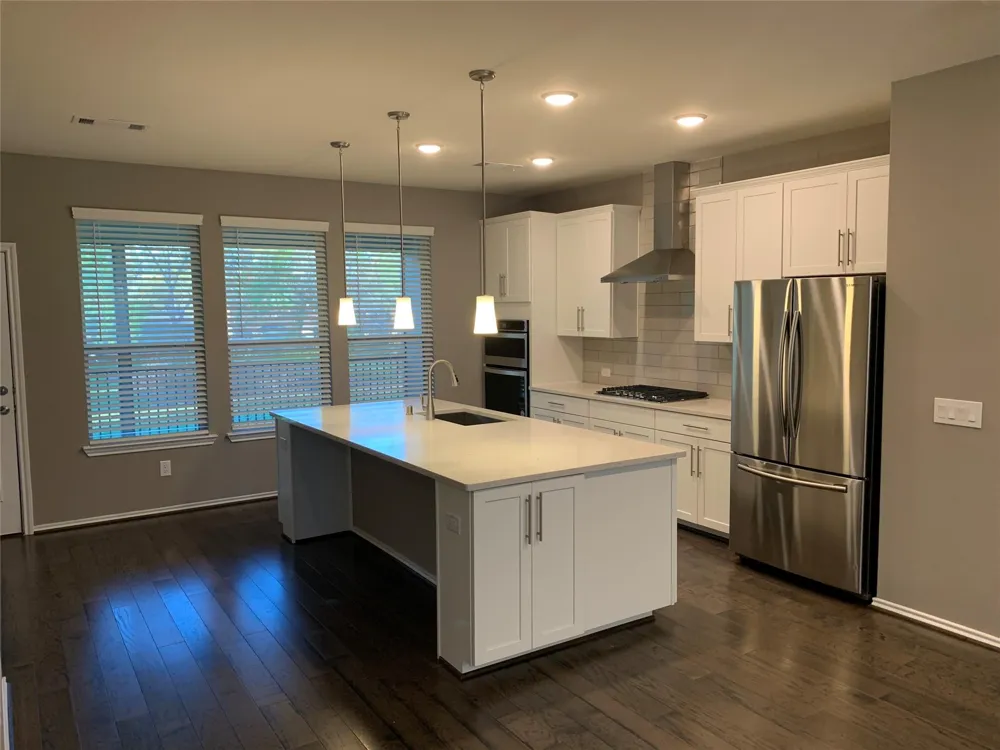 10942 Cannes Memorial Dr Houston, TX 77043