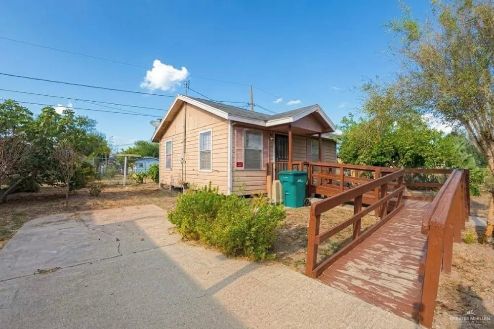 1109 E Lucas Avenue Pharr, TX 78577