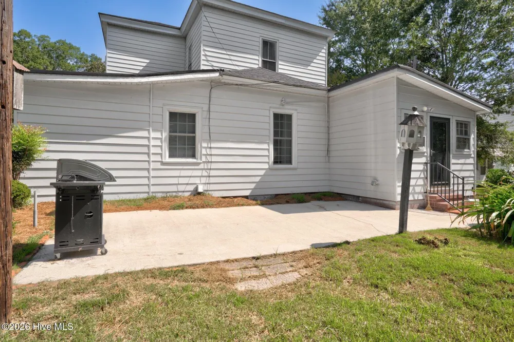 405 E Center Street Nashville, NC 27856