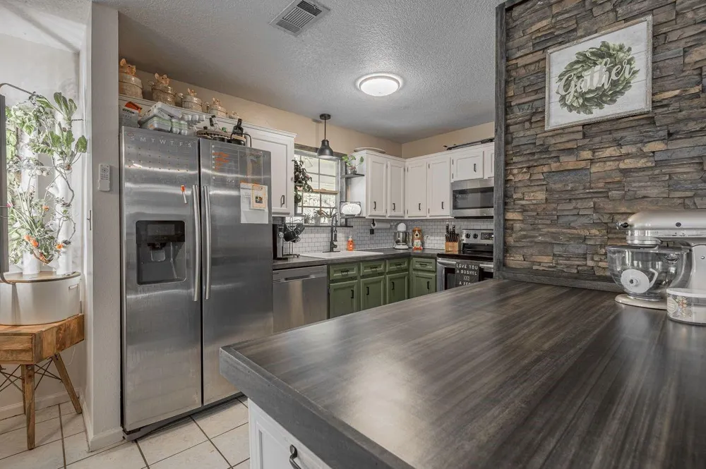 2203 Shannon Drive Huntsville, TX 77320