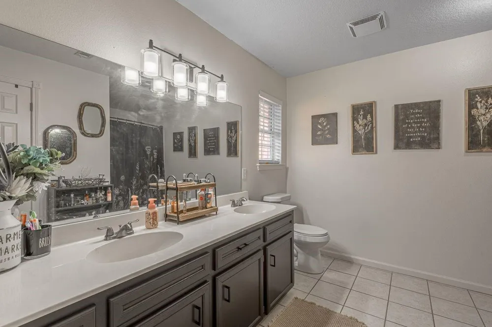 2203 Shannon Drive Huntsville, TX 77320
