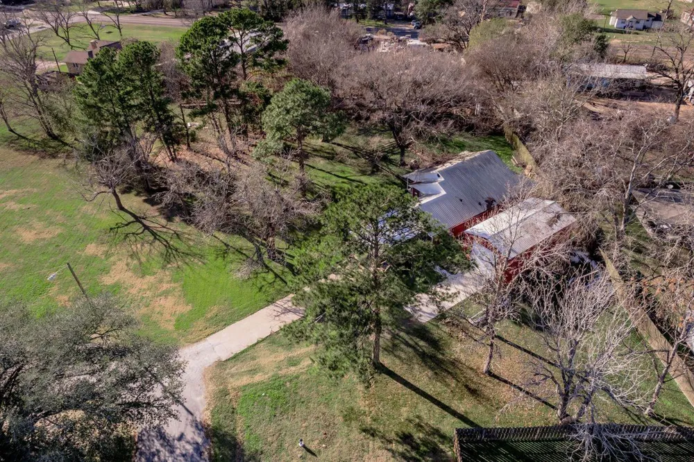 2203 Shannon Drive Huntsville, TX 77320