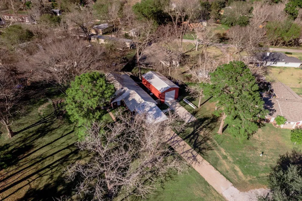 2203 Shannon Drive Huntsville, TX 77320