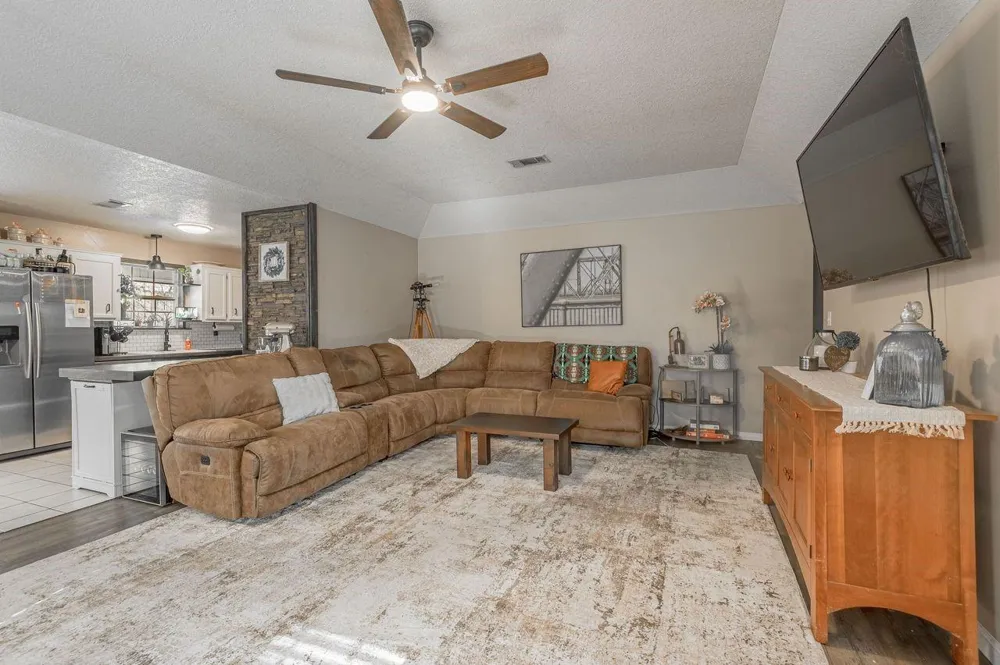 2203 Shannon Drive Huntsville, TX 77320