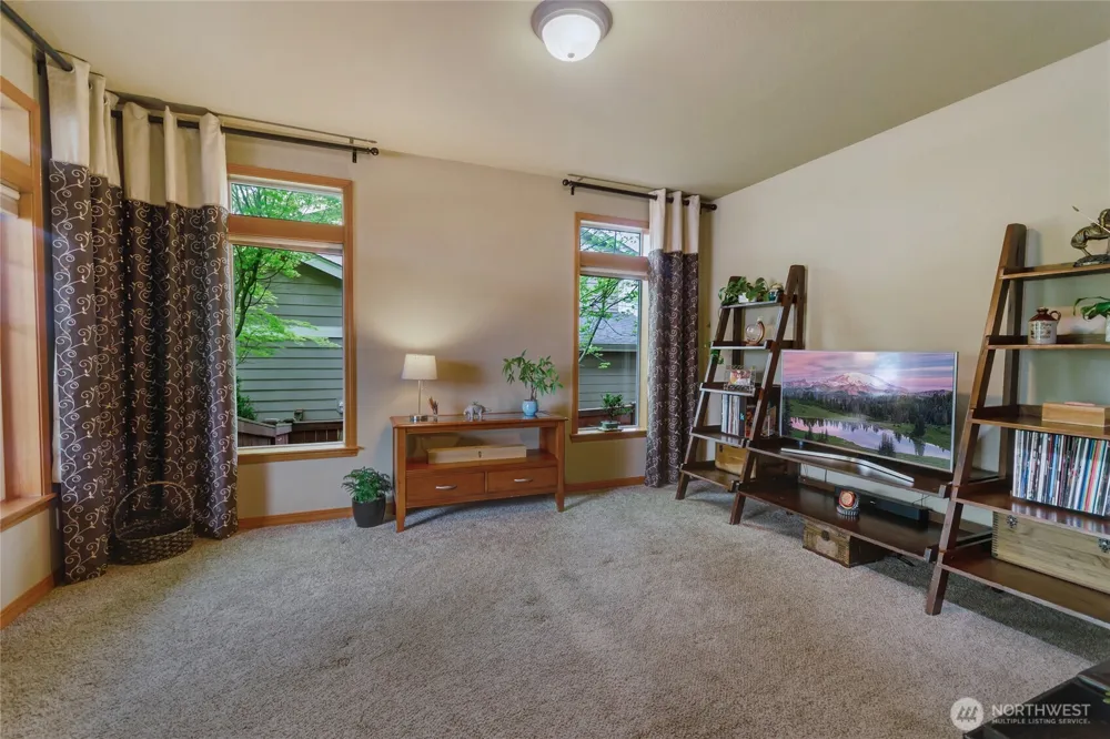 11821 184th Street E Puyallup, WA 98374