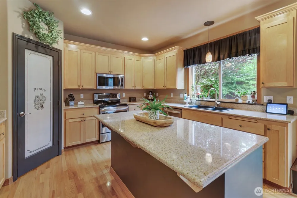 11821 184th Street E Puyallup, WA 98374