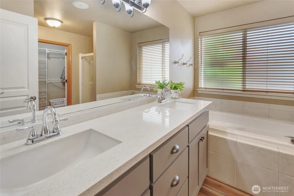 11821 184th Street E Puyallup, WA 98374