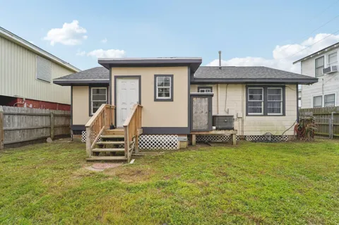 5224 Bernardo De-Galvez Unit B