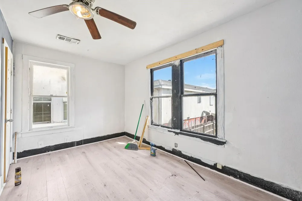 5224 Bernardo De-Galvez Unit B Galveston, TX 77551