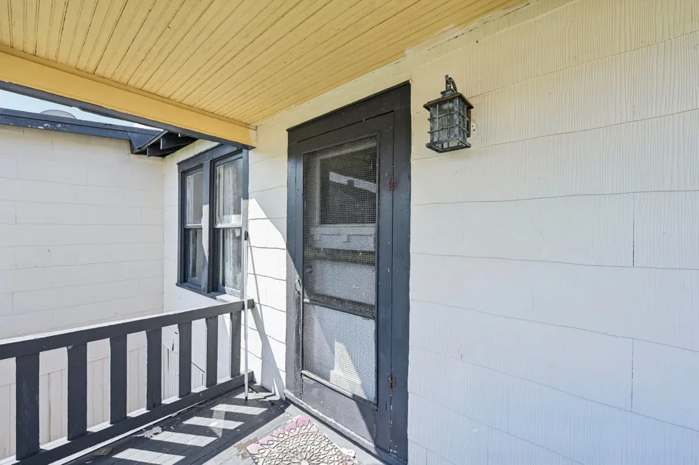 5224 Bernardo De-Galvez Unit B Galveston, TX 77551