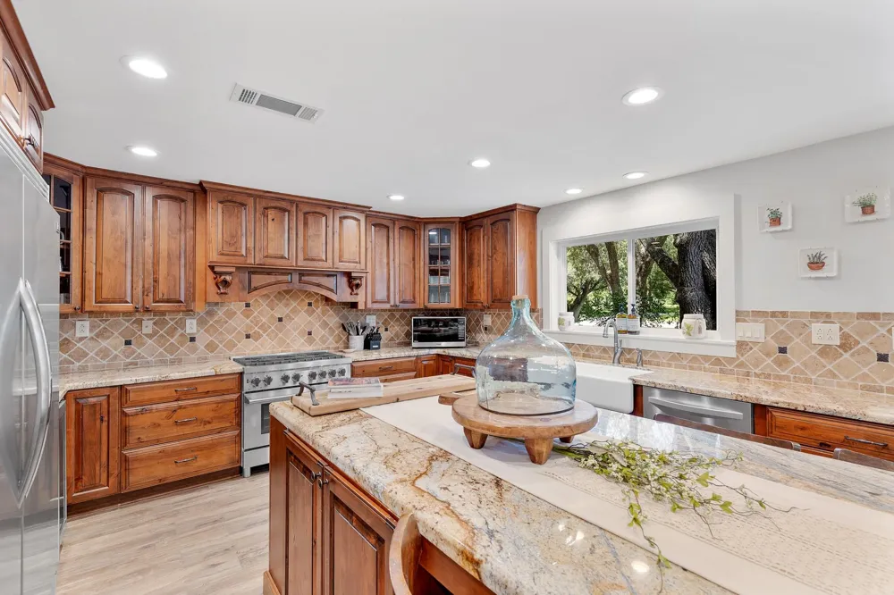 3042 Poskey Road Anahuac, TX 77514