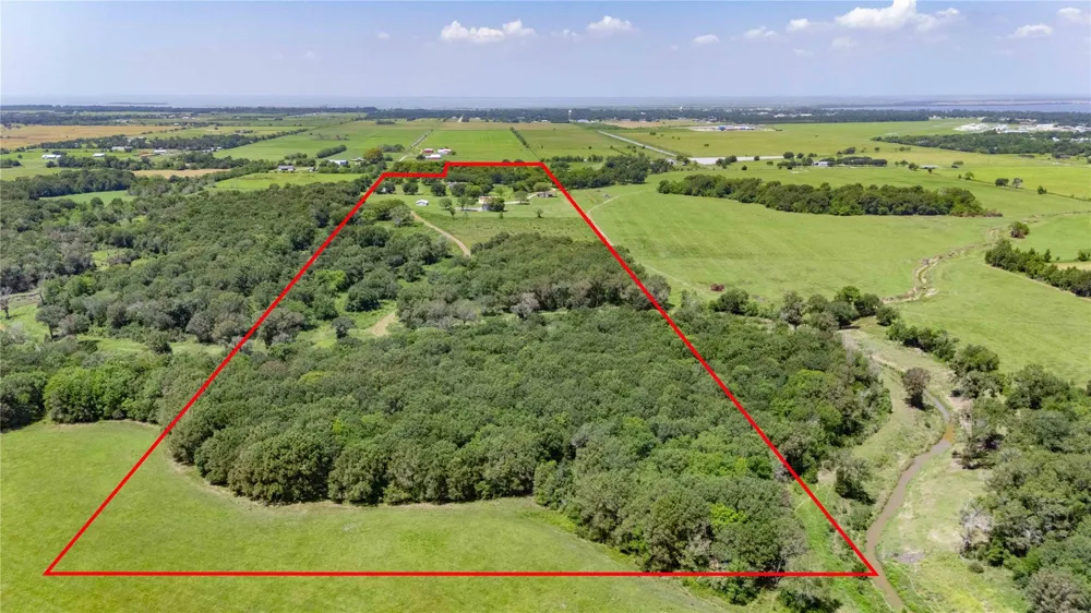 3042 Poskey Road Anahuac, TX 77514