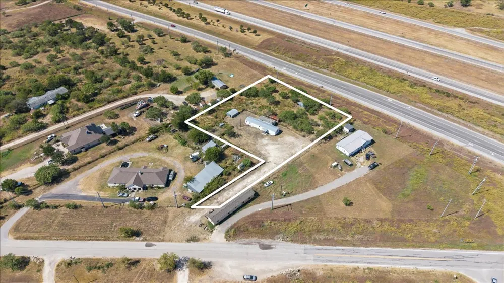 3731 Homannville Trail Lockhart, TX 78644