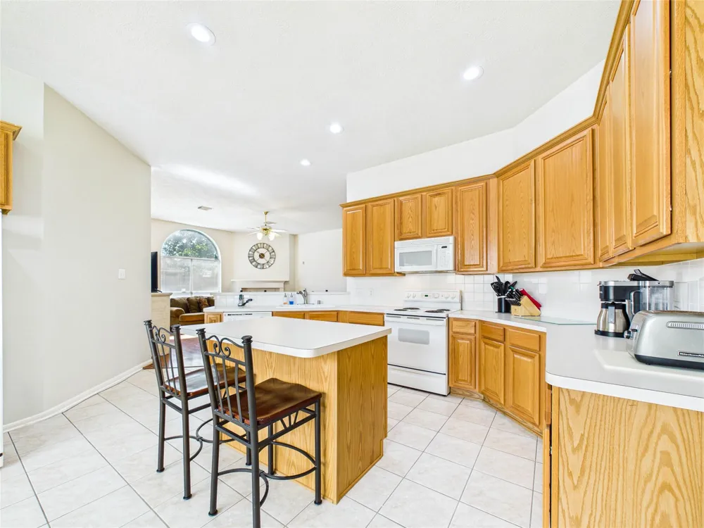 1119 Sussex Trail Pearland, TX 77584