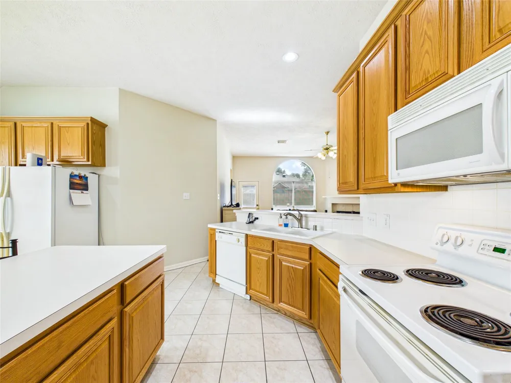 1119 Sussex Trail Pearland, TX 77584