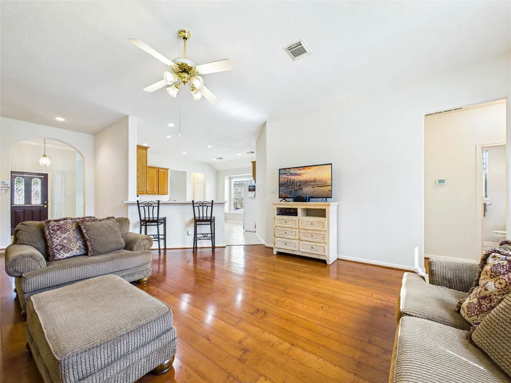 1119 Sussex Trail Pearland, TX 77584