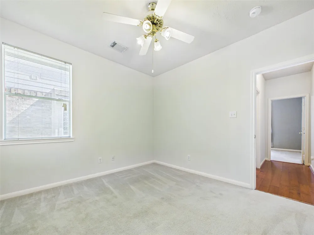 1119 Sussex Trail Pearland, TX 77584