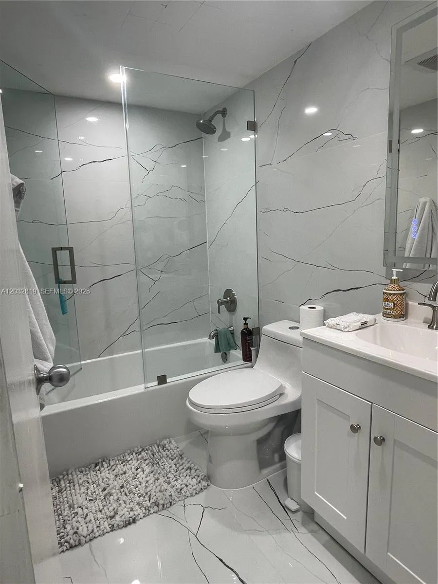 14356 SW 96th Ter Miami, FL 33186