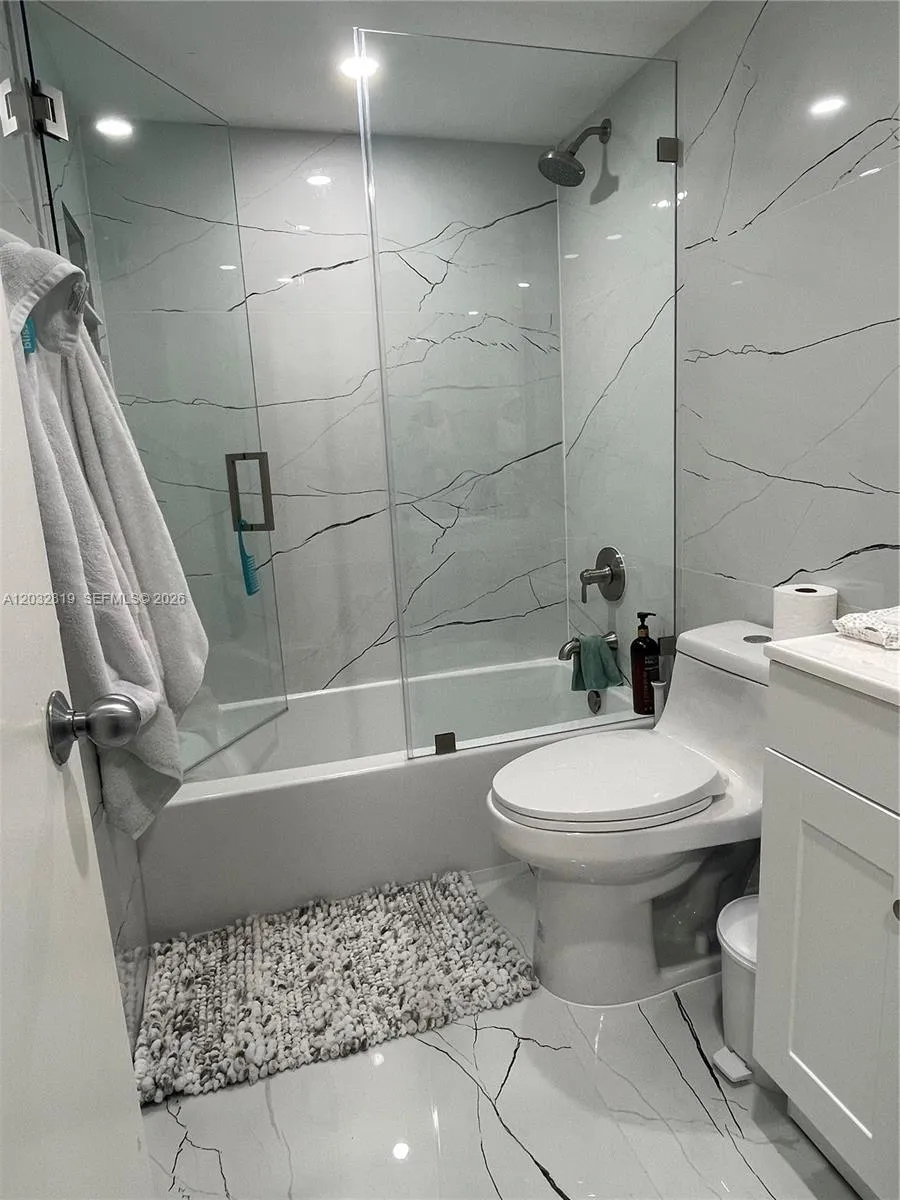 14356 SW 96th Ter Miami, FL 33186