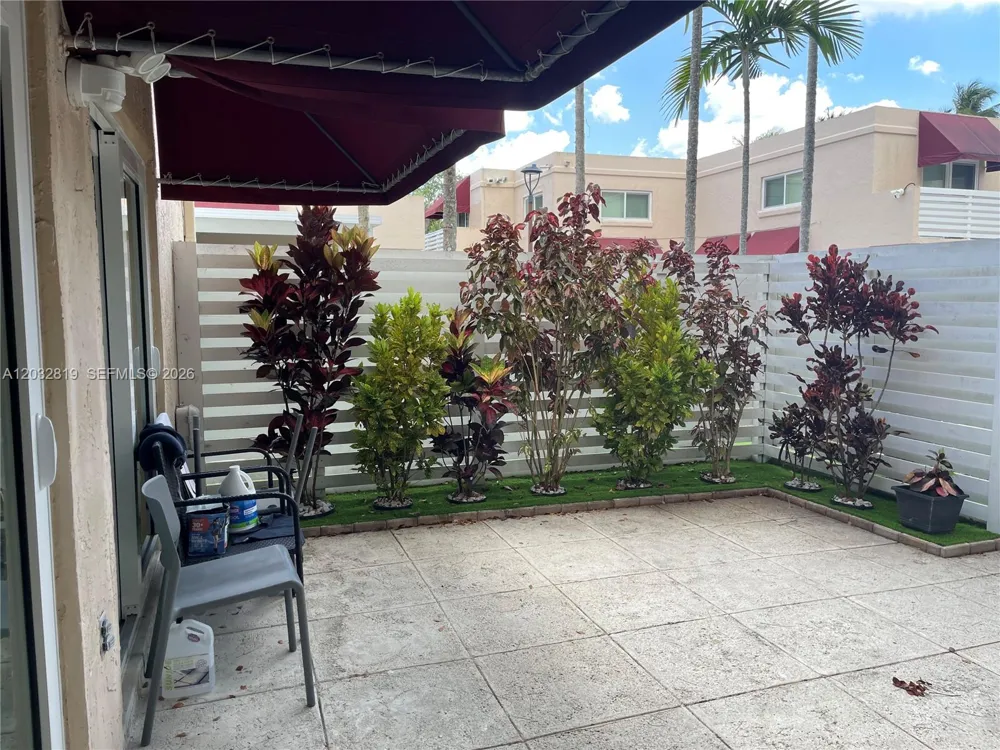 14356 SW 96th Ter Miami, FL 33186
