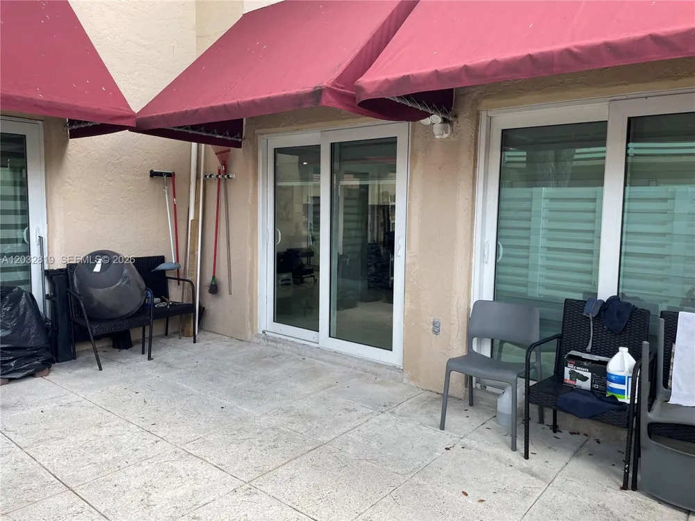 14356 SW 96th Ter Miami, FL 33186