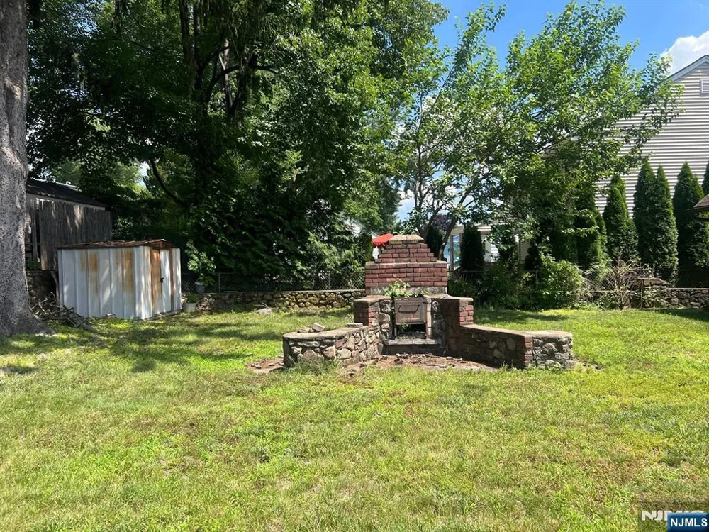 27 Charles Terrace Waldwick, NJ 07463