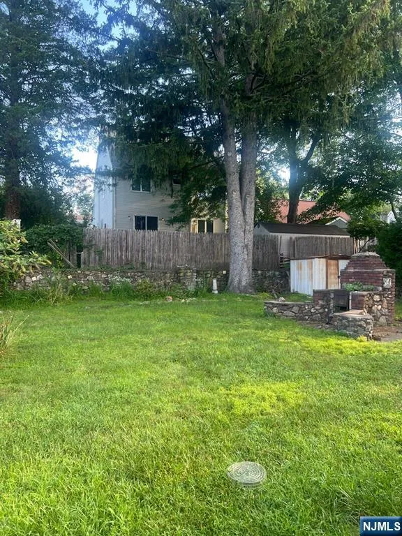 27 Charles Terrace Waldwick, NJ 07463